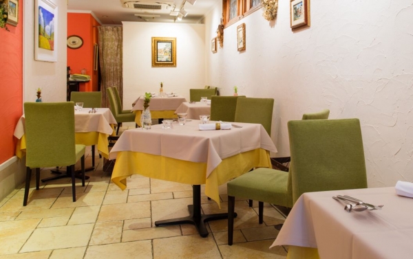 チプレッソテーブル